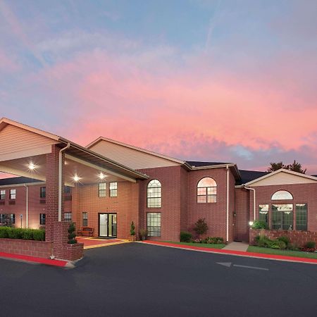 Super 8 By Wyndham Lowell/Bentonville/Rogers Area Esterno foto